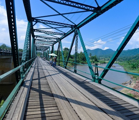 鋼結(jié)構(gòu)氟碳漆.jpg 鋼結(jié)構(gòu)氟碳漆.jpg