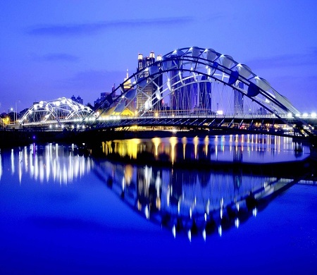 鋼結(jié)構(gòu)氟碳漆.jpg 鋼結(jié)構(gòu)氟碳漆.jpg